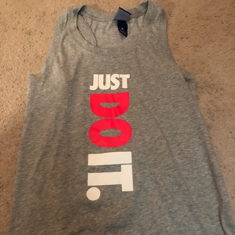 Nike tank